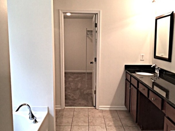 Building Photo - 312 Sanctuary Park Dr
