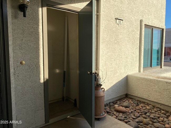 Building Photo - 9205 N 59th Ave