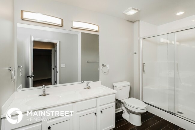 Building Photo - 2066 N Sarah Dr