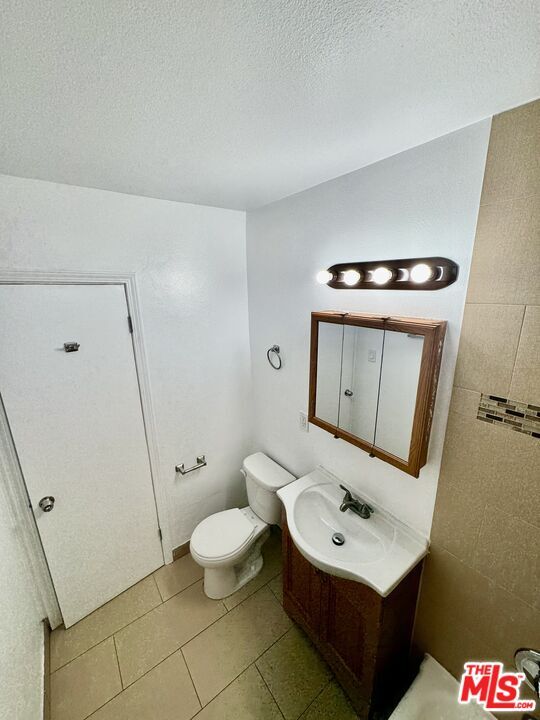 Building Photo - 4115 W Century Blvd