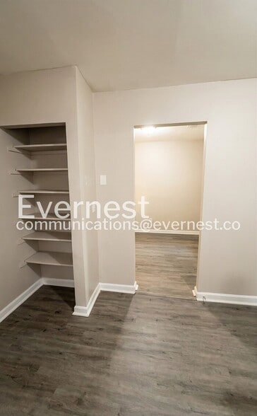 Building Photo - 1689 Thrasher Ct