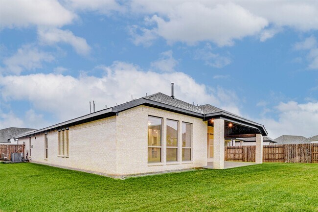 Building Photo - 624 Cape Capri Dr