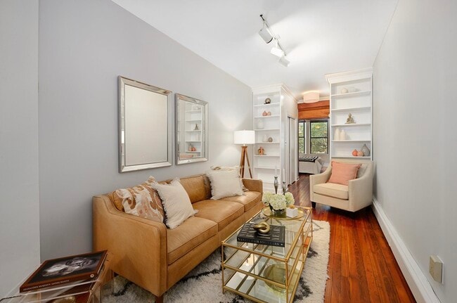 Building Photo - 261 1st St