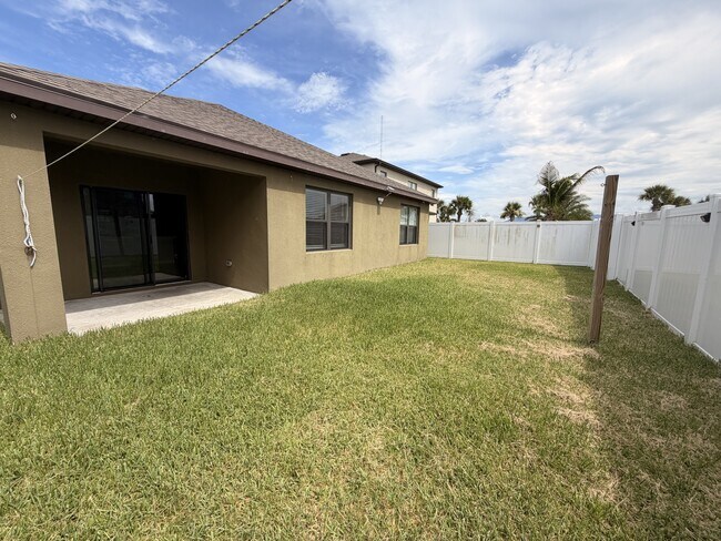Building Photo - 5306 Entertainment Way