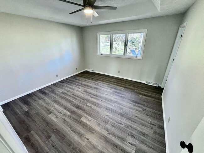 Building Photo - 3324 S 159th St