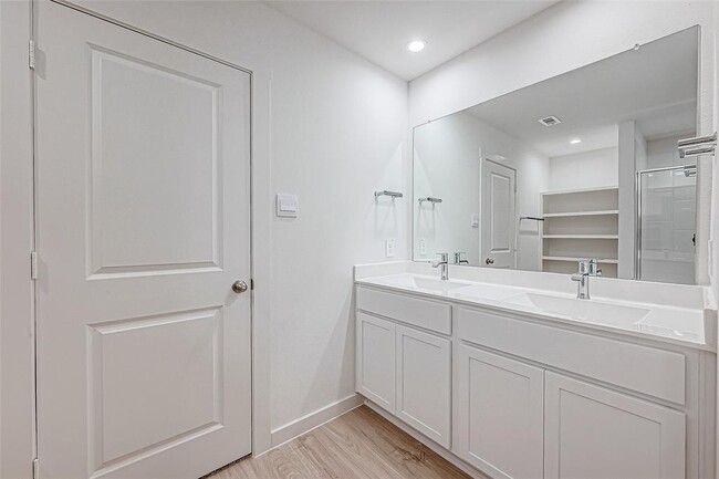 Building Photo - 1410 Windom Ct Way