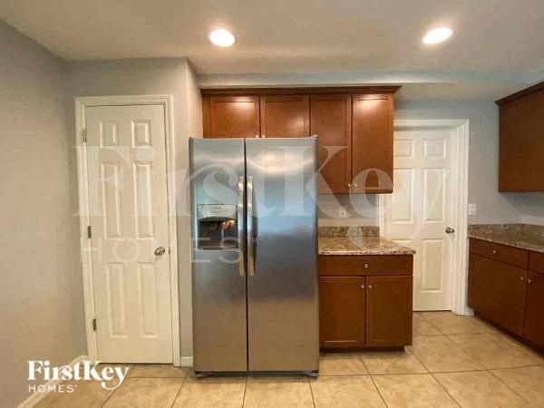 Building Photo - 1922 NW 20th Terrace