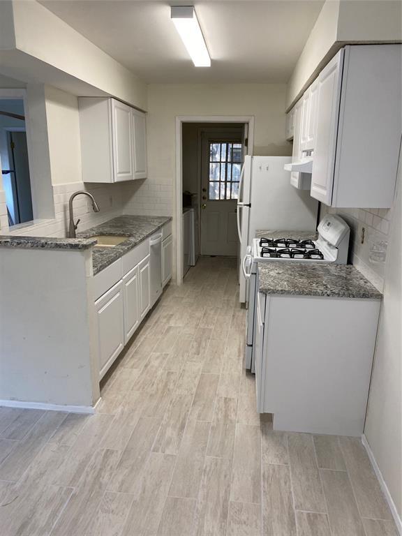 Building Photo - 12412 Deer Falls Dr