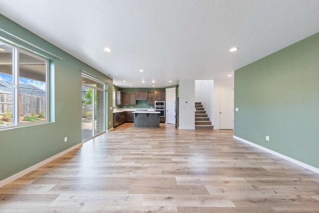 Building Photo - Large Recent Construction Home with Bonus Room!