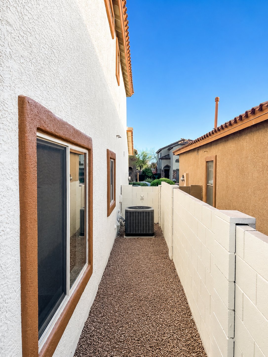 Building Photo - 361 E Camino Rancho Cielo