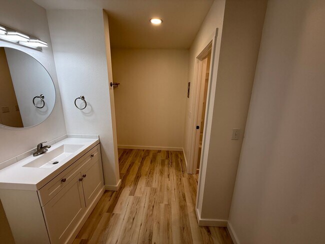 Building Photo - Newly Remodeled | All Utilities Included | AC + Heat | Move-In Ready