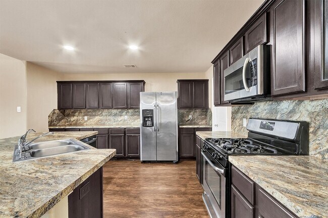 Building Photo - 2119 Treasure Mountain Dr