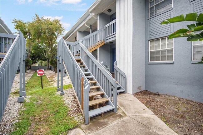 Building Photo - 4928 W Gandy Blvd