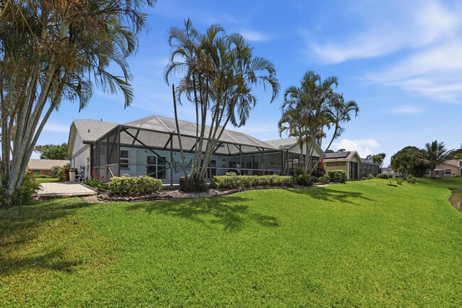Building Photo - 191 Parkwood Dr S