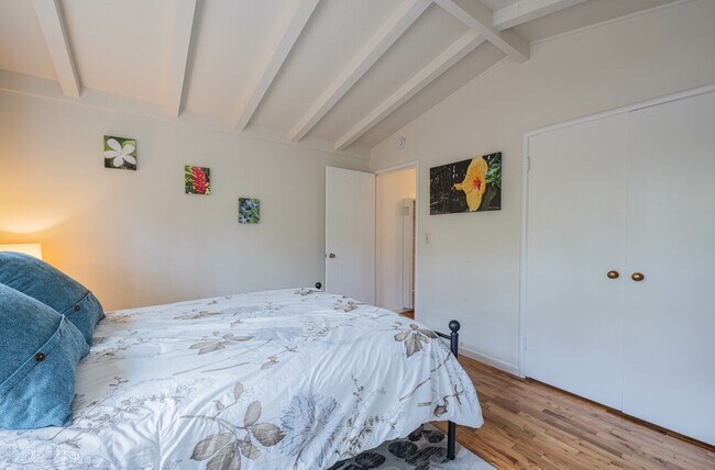 Building Photo - 1303 Chamisal Way