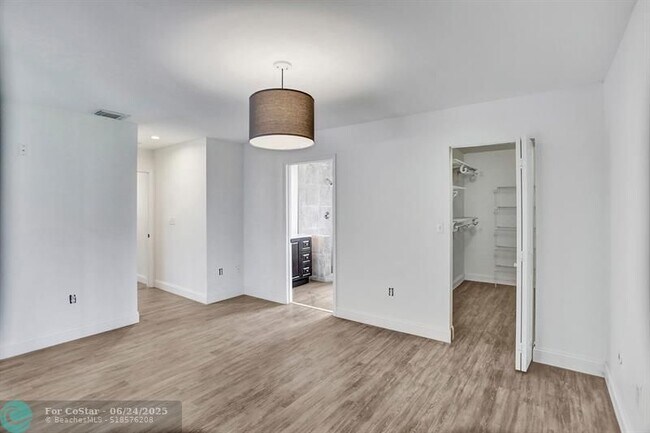 Building Photo - 14221 SW 160th Terrace