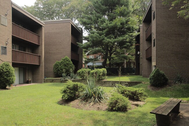 Primary Photo - 505 Todd St