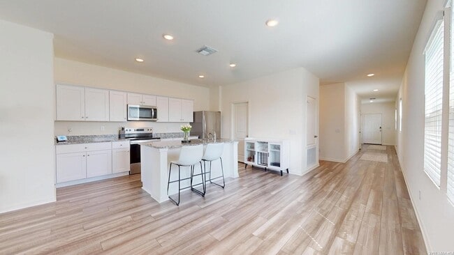 Building Photo - 5814 Lilac Lndg