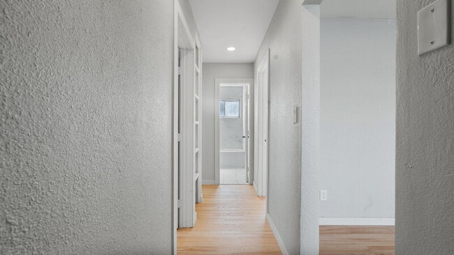 Building Photo - 243 San Jacinto Dr
