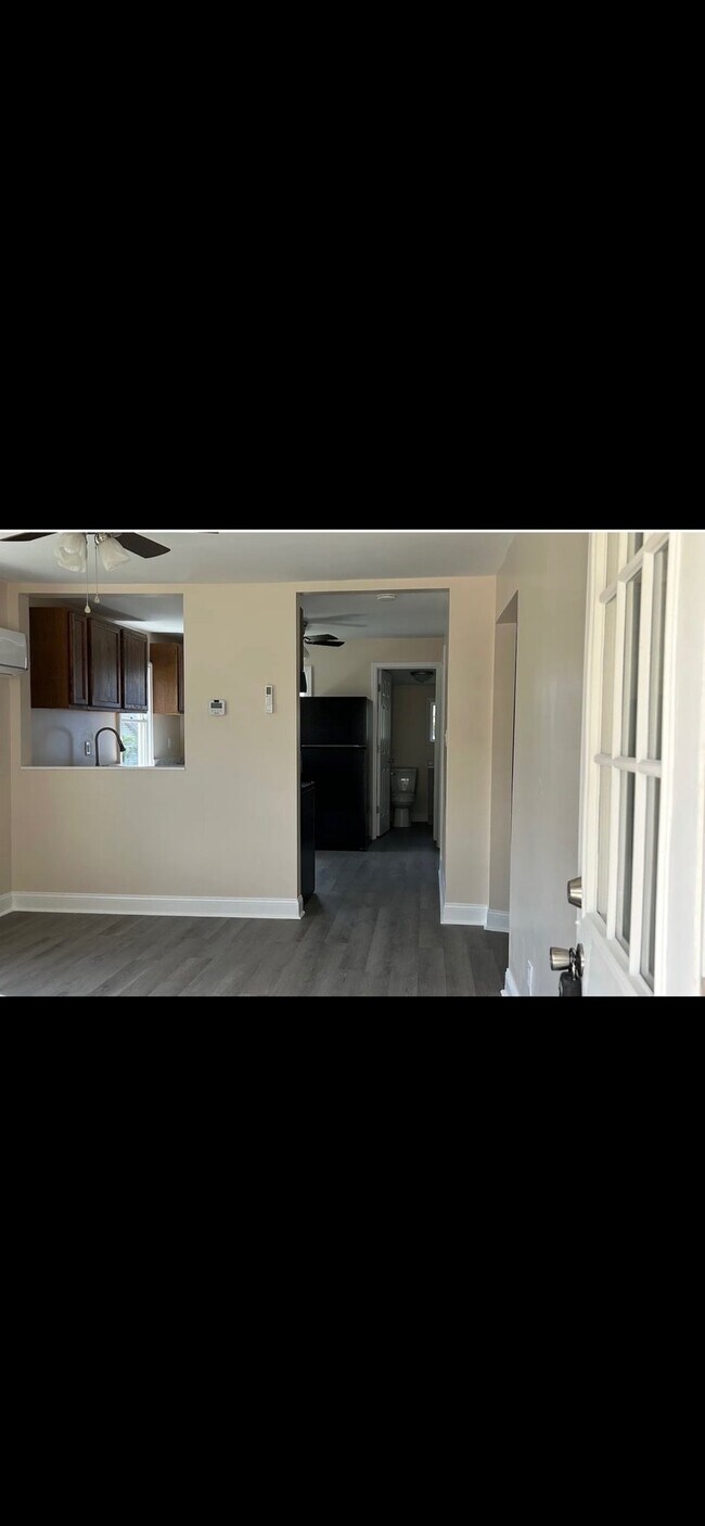 Building Photo - 2916 Brooks Ave