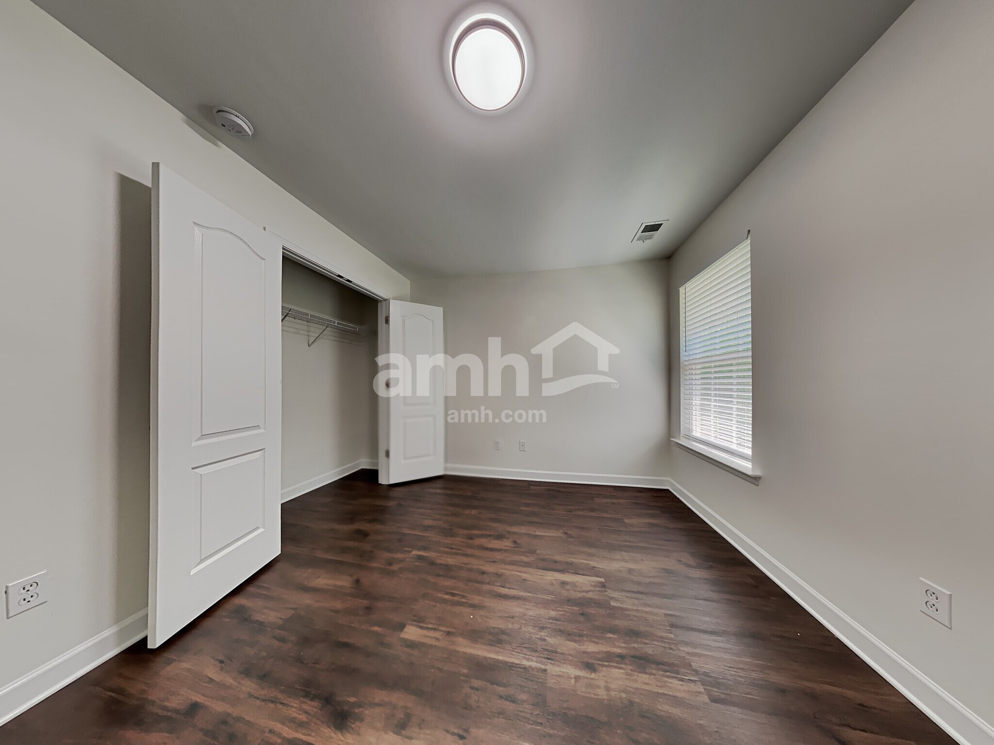 Building Photo - 118 Maywood Drive