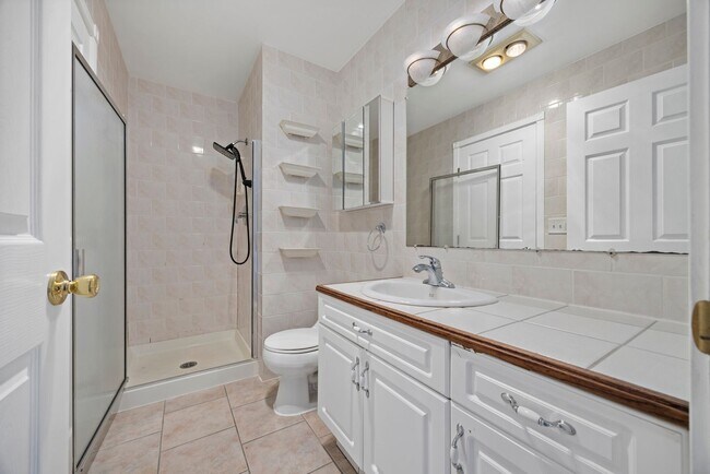 Building Photo - 1301-1305 Mitchell Ave