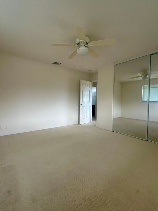 Building Photo - 3 bedroom 2.5 bath unfurnished Home in Pua...