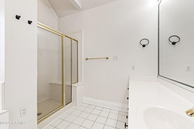 Building Photo - 408 Gordon Crockett Dr