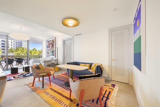Building Photo - 5875 Collins Ave