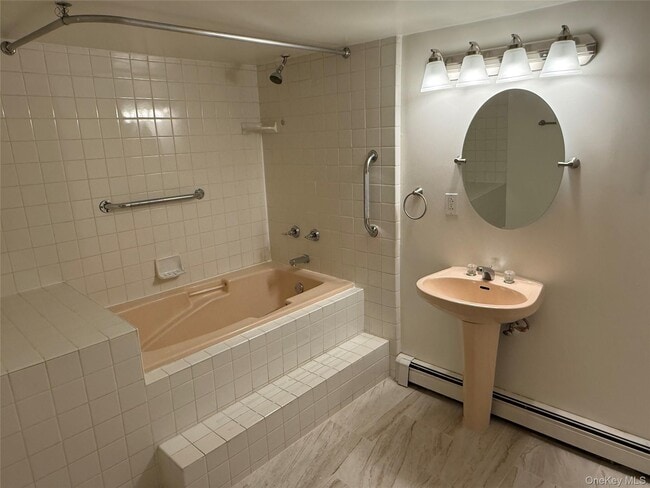 Building Photo - 504 NY-9D