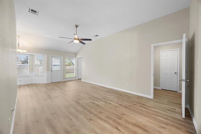 Building Photo - 109 Rosemary Cove