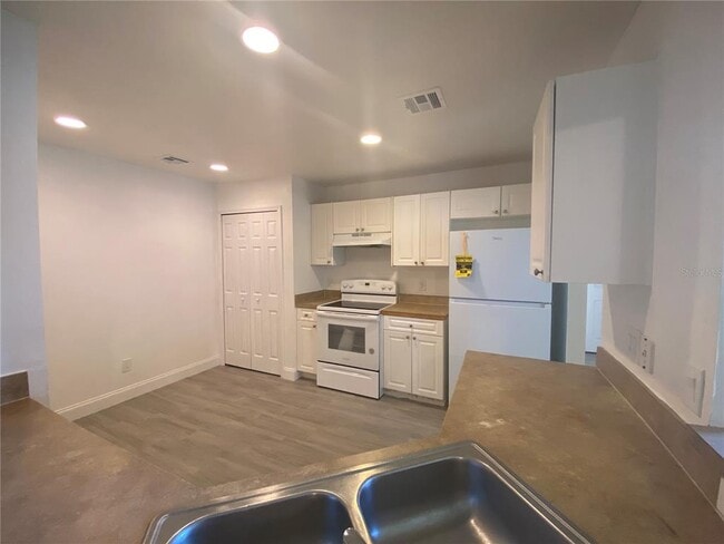 Building Photo - 4947 Ava Pointe Dr