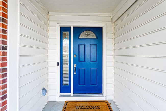 Building Photo - 5830 Prospect Ln