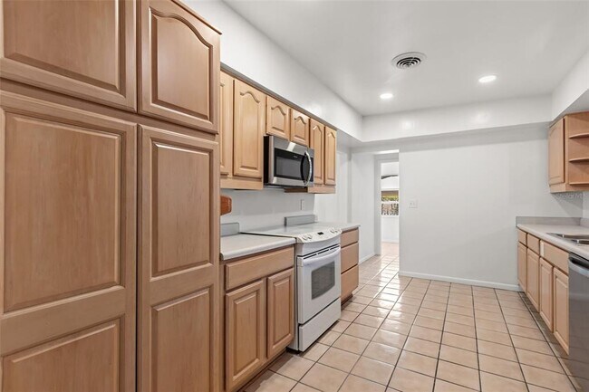 Building Photo - 3308 Raeford Rd