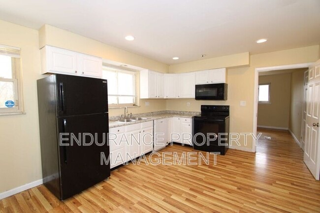 Building Photo - 3842 Otis Dr