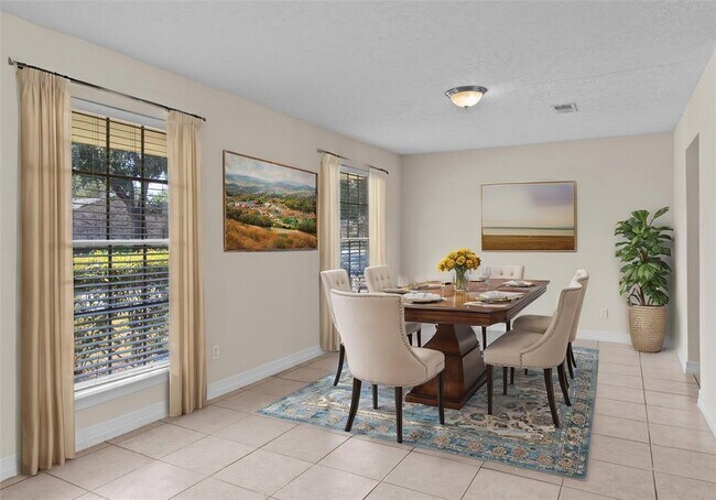 Building Photo - 5818 Silver Frst Dr