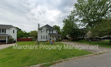Building Photo - 118 Creek Dr