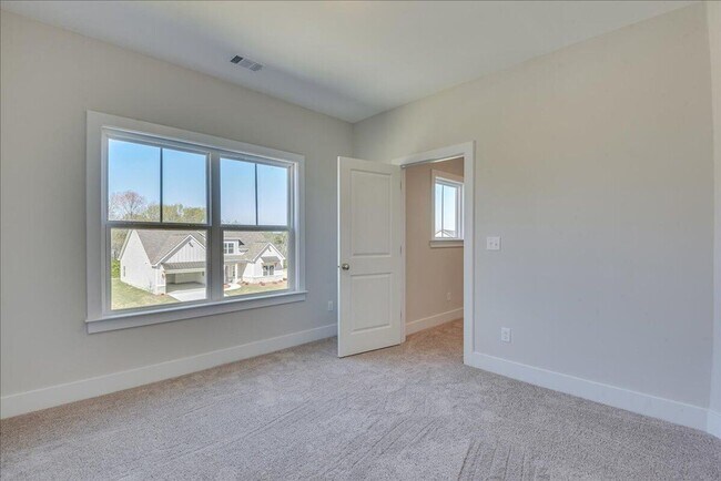 Building Photo - 422 Pump House Rd