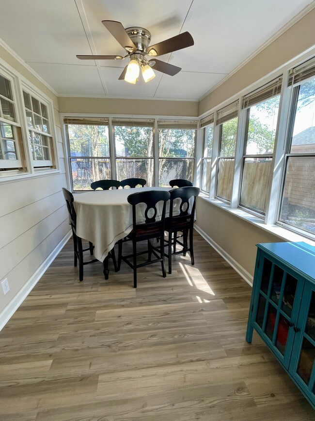 Sunroom - 2136 Rock Ave