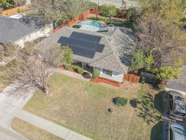 Building Photo - 804 Ridgefield Dr