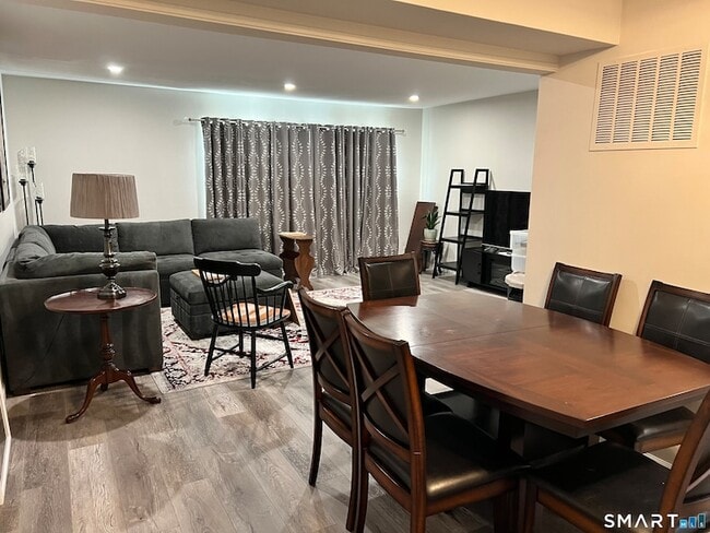 Building Photo - 47 Olcott Way