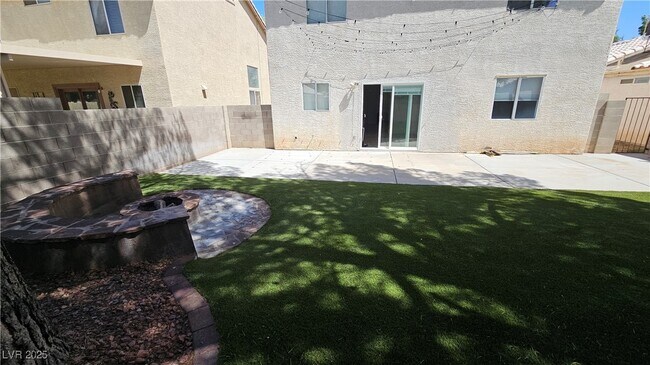 Building Photo - 7425 Jockey Ave