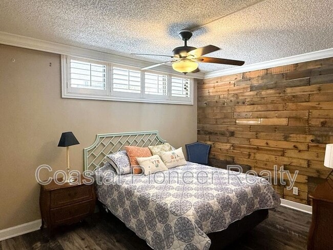 Building Photo - 2614 Cove Cay Dr