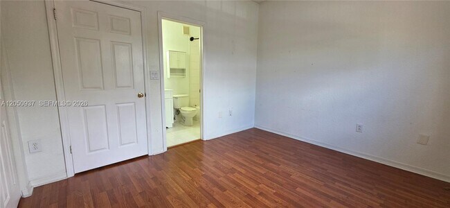 Building Photo - 5670 NW 116th Ave
