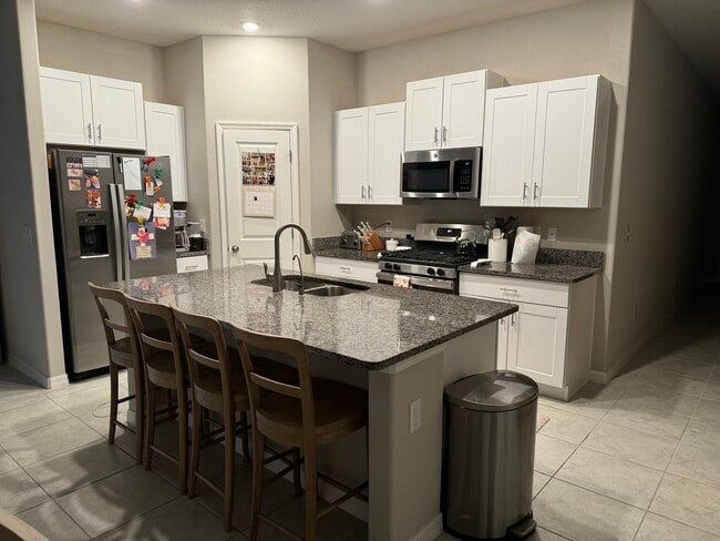 Building Photo - 10359 Scarlet Skimmer Dr