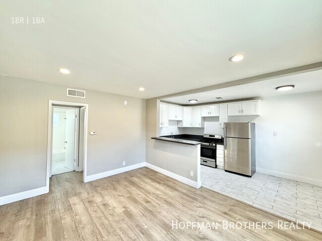 Primary Photo - 641 Serrano Ave