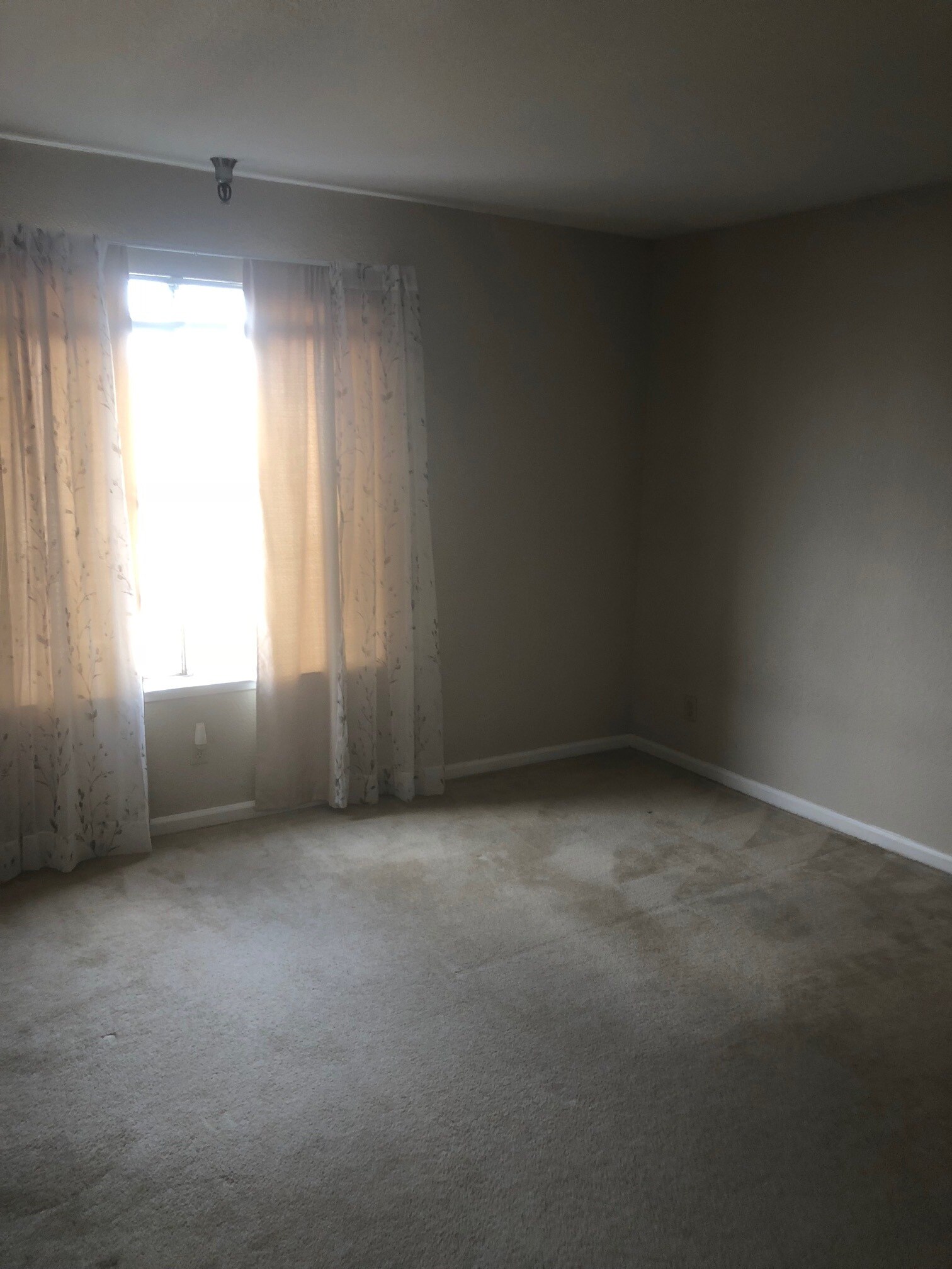 bedroom - 1120 Judah St