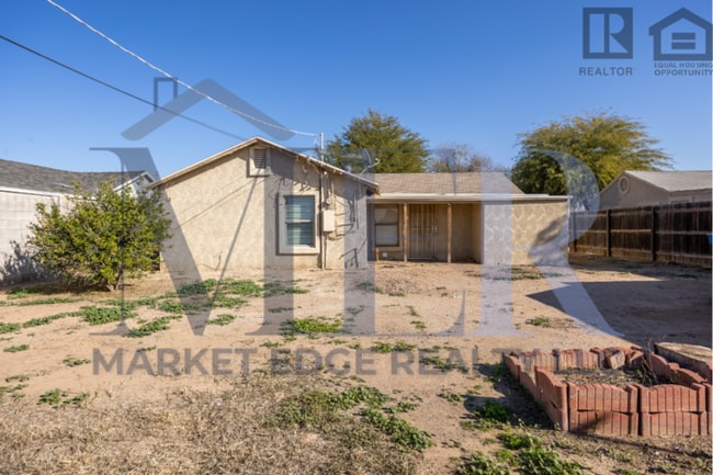 Building Photo - 3Bed/1Bath House at Chandler Blvd/McQueen Rd! Move-In Ready on 06/04/2026! -- NO HOA! RV GATE!