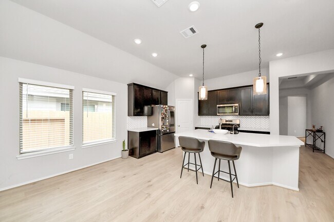 Building Photo - 20755 Sunseed Dr