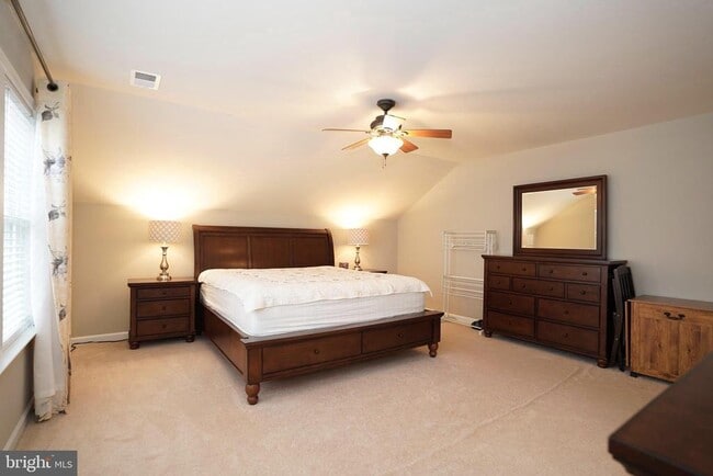 Building Photo - 20779 Crescent Pointe Pl